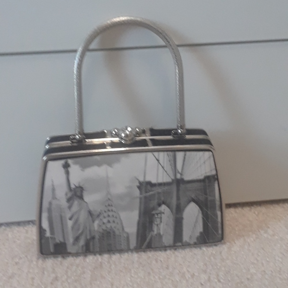 New York Themed Hardshell Little Purse
